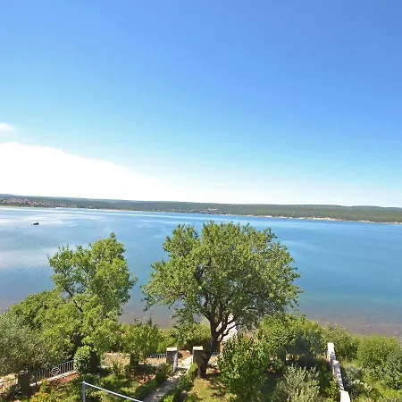 Matal By Interhome Kruševo